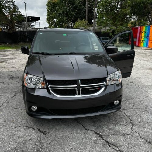 dcafdd9b-14ca-4289-886d-93926a8542c4 Dodge Caravan Black